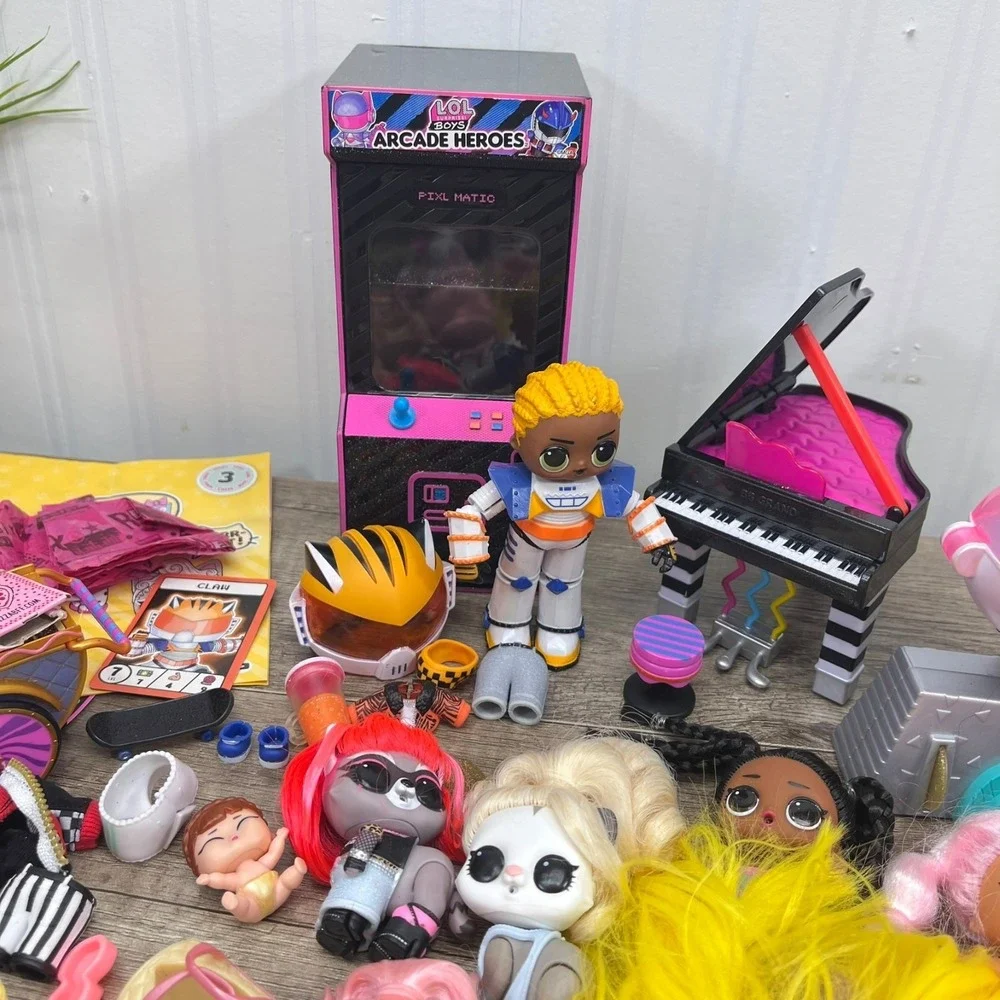 HUGE Lot LOL Surprise! - Boy Dolls, Clothes, Pets &‎ Accessories